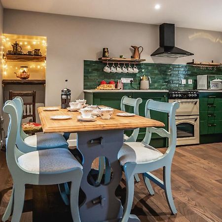 Luxury Cottage With Mountain View'S Cononbridge Exteriör bild