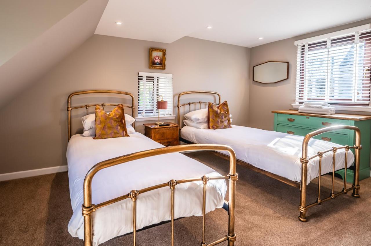 Luxury Cottage With Mountain View'S Cononbridge Exteriör bild