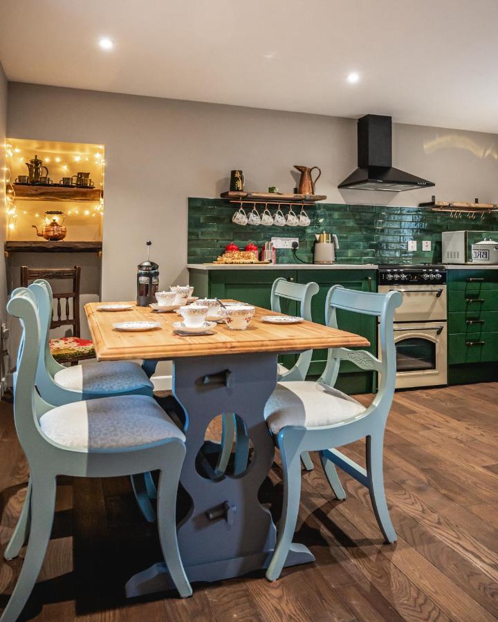 Luxury Cottage With Mountain View'S Cononbridge Exteriör bild