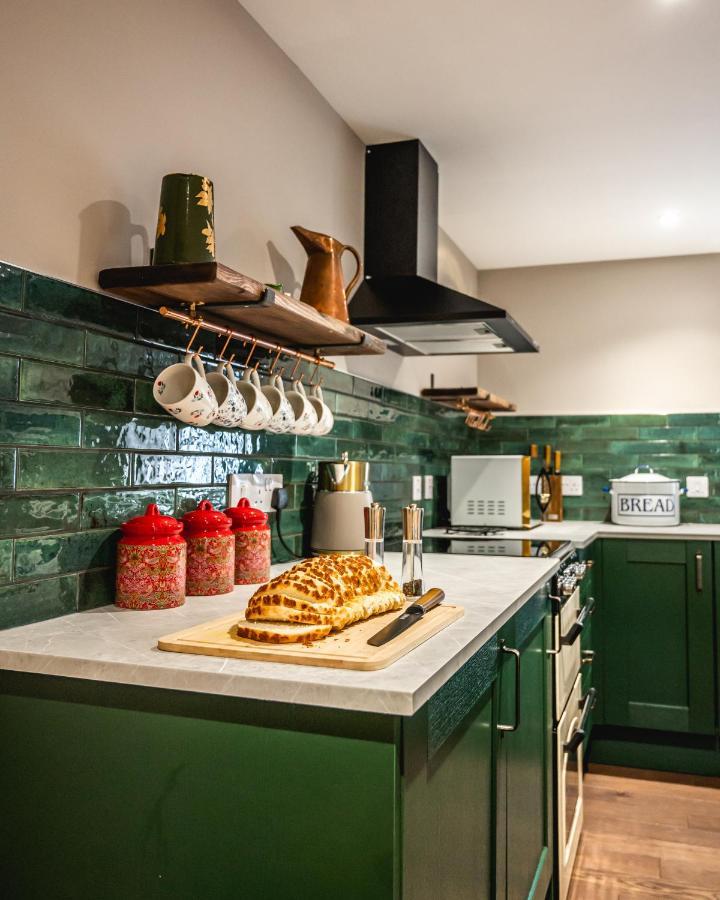 Luxury Cottage With Mountain View'S Cononbridge Exteriör bild